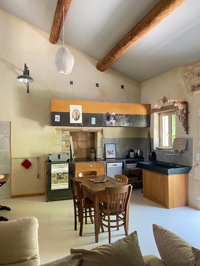 Appartement Cecile - Campagne Avec Piscine Commune - Eyragues Bagian luar foto